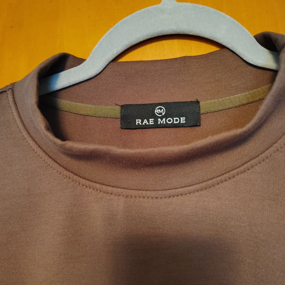 Brown Sweatshirt and Joggers Set - Picture 3 of 8